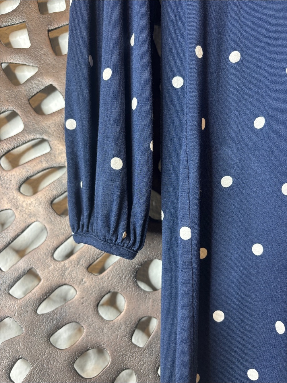 💙Boden Navy Blue Polka Dot V-Neck Dress Petite 4P Stretch Long Sleeve Flowy💙 - Picture 3 of 11